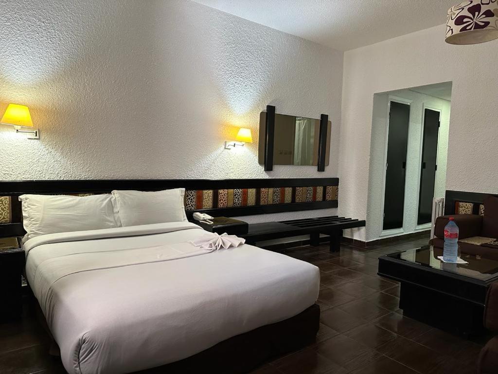 Ourida Urban Hotel Rabat Buitenkant foto