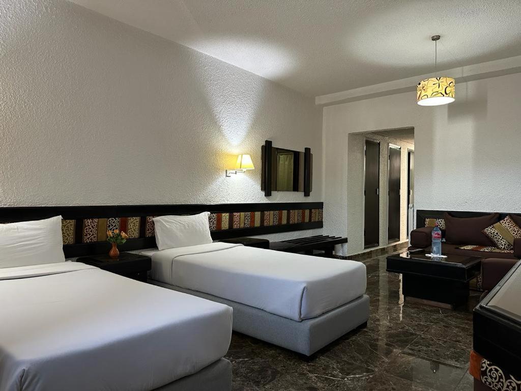 Ourida Urban Hotel Rabat Buitenkant foto